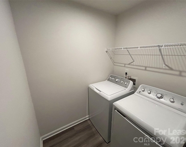 1027 Skipjack Lane - Photo Thumbnail 15