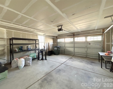 1027 Skipjack Lane - Photo Thumbnail 4