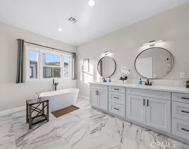 569 Lincoln Avenue - Photo Thumbnail 21