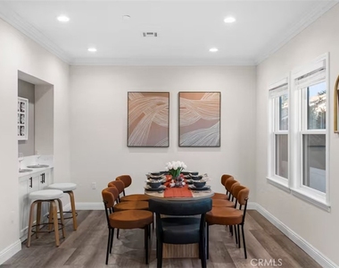 569 Lincoln Avenue - Photo Thumbnail 11