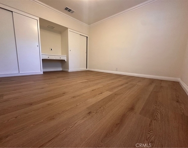725 Longden Drive - Photo Thumbnail 8