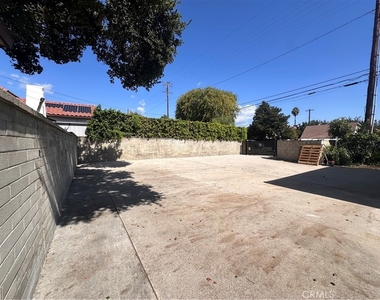 725 Longden Drive - Photo Thumbnail 14