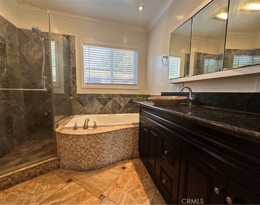 725 Longden Drive - Photo Thumbnail 7