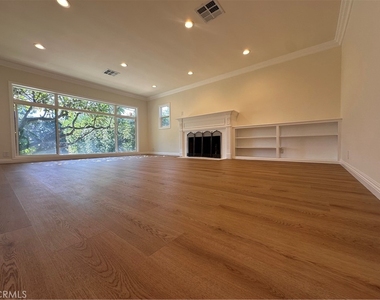 725 Longden Drive - Photo Thumbnail 1
