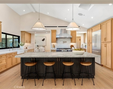 5200 Armida Drive - Photo Thumbnail 10