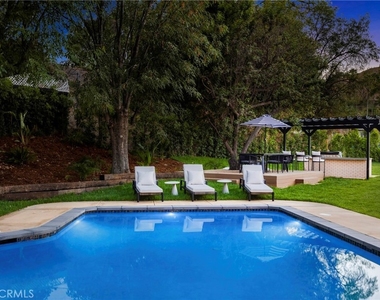 5200 Armida Drive - Photo Thumbnail 49