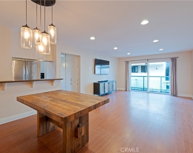 15 15th Street - Photo Thumbnail 2