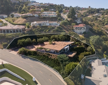 3045 Crownview - Photo Thumbnail 60