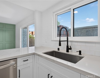 27935 Ridgebrook Court - Photo Thumbnail 10