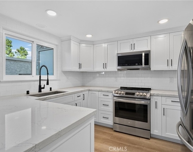 27935 Ridgebrook Court - Photo Thumbnail 12