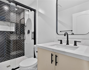 27935 Ridgebrook Court - Photo Thumbnail 20