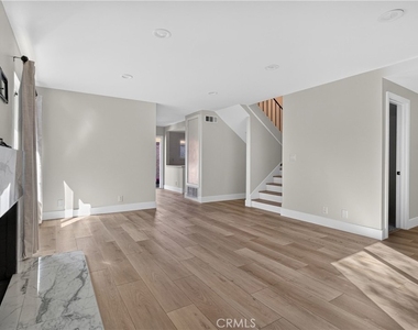 27935 Ridgebrook Court - Photo Thumbnail 3