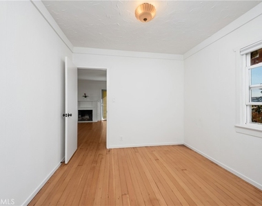 2511 Ozone Court - Photo Thumbnail 7