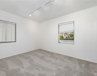 2513 Ozone Court - Photo Thumbnail 13