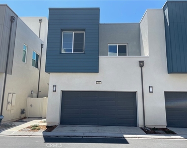 213 Paramount - Photo Thumbnail 25