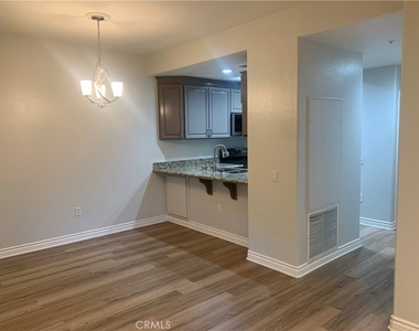 2960 Champion Way - Photo Thumbnail 6