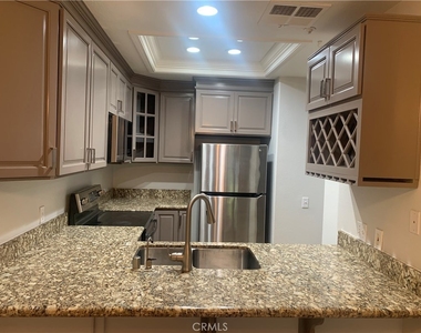 2960 Champion Way - Photo Thumbnail 3