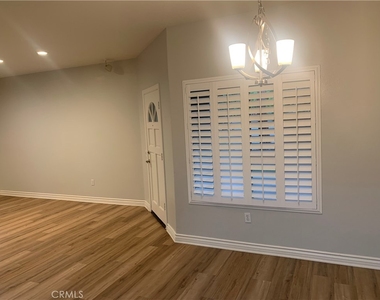2960 Champion Way - Photo Thumbnail 8