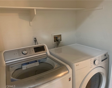 2960 Champion Way - Photo Thumbnail 21