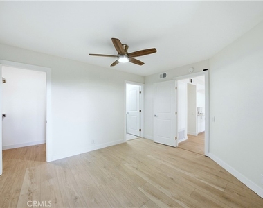 421 Coral Reef - Photo Thumbnail 15