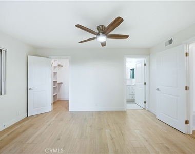 421 Coral Reef - Photo Thumbnail 16