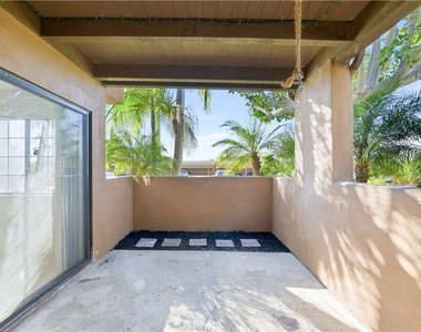 421 Coral Reef - Photo Thumbnail 24