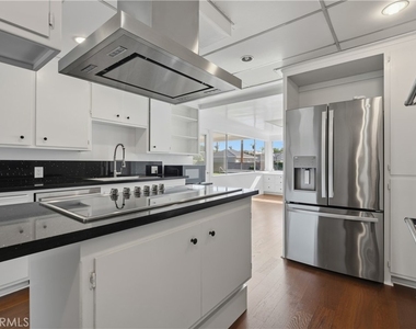 9060 Suva St - Photo Thumbnail 18