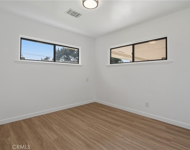 9060 Suva St - Photo Thumbnail 26