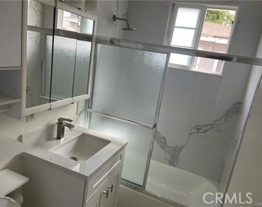 435 Hamilton Street - Photo Thumbnail 8