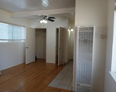 1575 Laurel Street - Photo Thumbnail 1