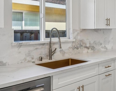 700 Gull Avenue - Photo Thumbnail 29