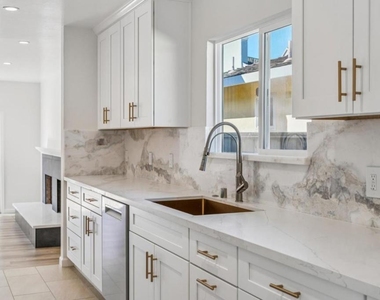 700 Gull Avenue - Photo Thumbnail 33