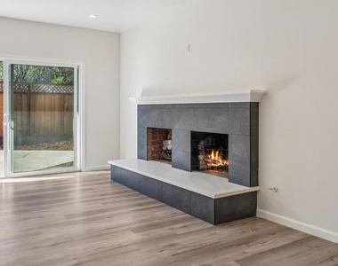 700 Gull Avenue - Photo Thumbnail 21
