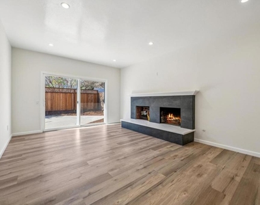 700 Gull Avenue - Photo Thumbnail 19
