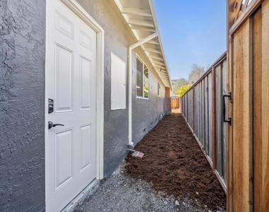 700 Gull Avenue - Photo Thumbnail 71