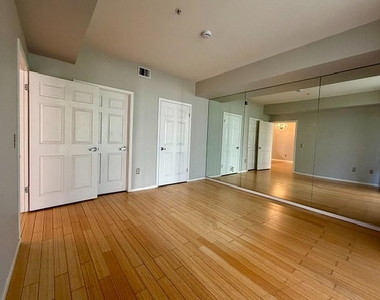 415 N 2nd Street - Photo Thumbnail 18