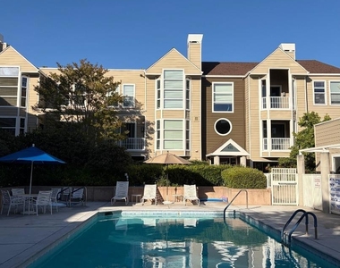 415 N 2nd Street - Photo Thumbnail 26