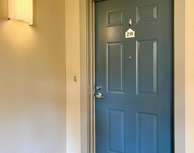 415 N 2nd Street - Photo Thumbnail 1