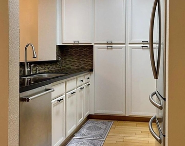 415 N 2nd Street - Photo Thumbnail 3