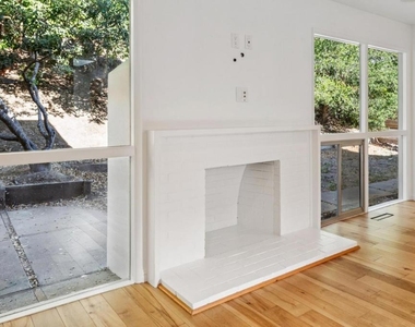 830 Robin Lane - Photo Thumbnail 10