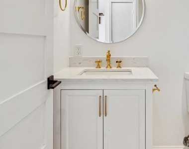 830 Robin Lane - Photo Thumbnail 40