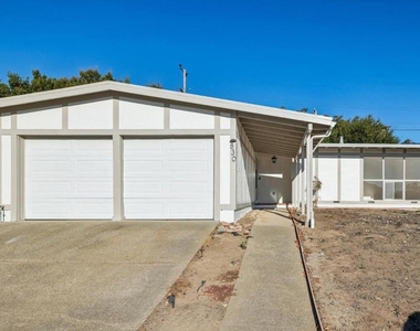 830 Robin Lane - Photo Thumbnail 53