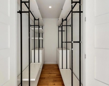 830 Robin Lane - Photo Thumbnail 35