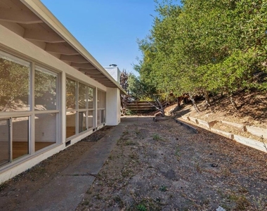 830 Robin Lane - Photo Thumbnail 51