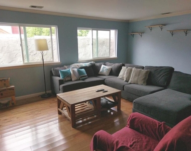 1020 Spencer Avenue - Photo Thumbnail 5
