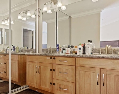 527 Martinique Drive - Photo Thumbnail 8