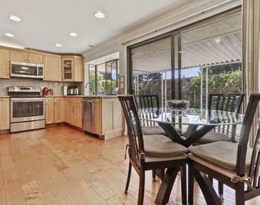 527 Martinique Drive - Photo Thumbnail 3