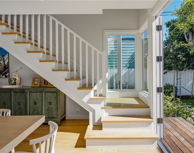 581 Brooks - Photo Thumbnail 16