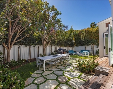 581 Brooks - Photo Thumbnail 20