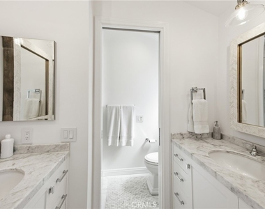 581 Brooks - Photo Thumbnail 12
